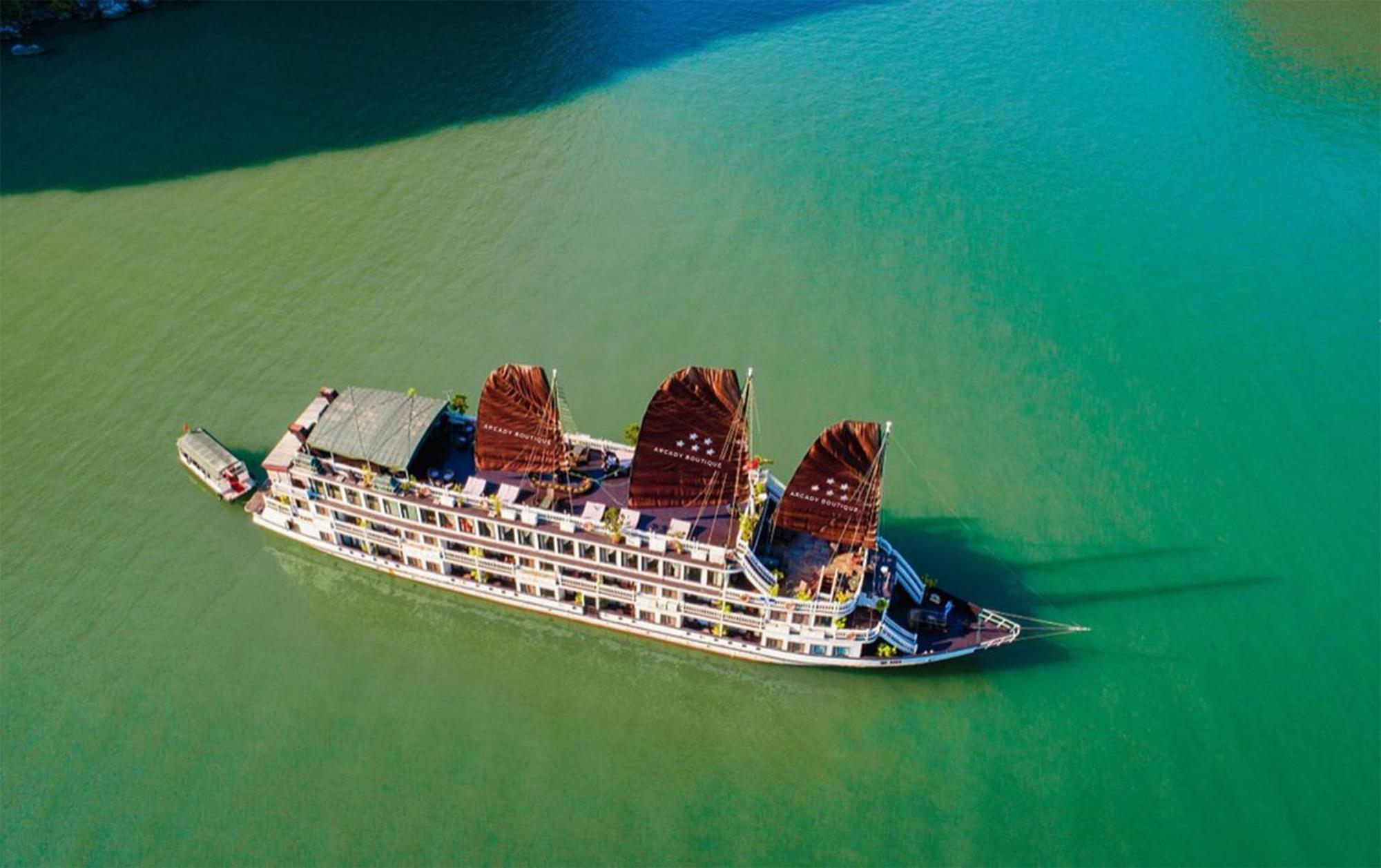 Hotel Halong Arcadia Cruise à Hạ Long Extérieur photo